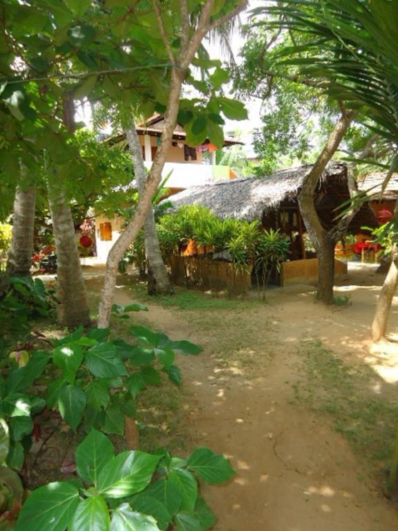 Natural Cabanas Kanattegoda Exterior photo