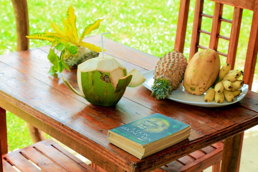 Natural Cabanas Kanattegoda Exterior photo