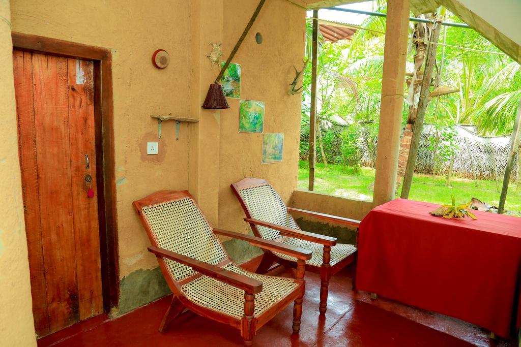 Natural Cabanas Kanattegoda Exterior photo