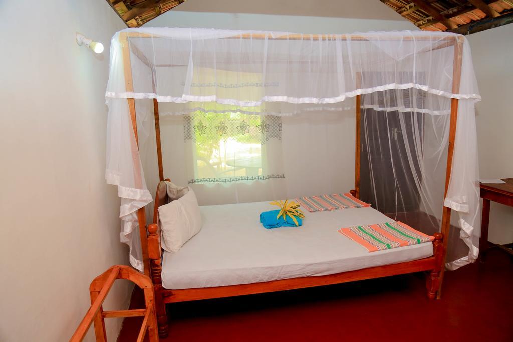Natural Cabanas Kanattegoda Exterior photo