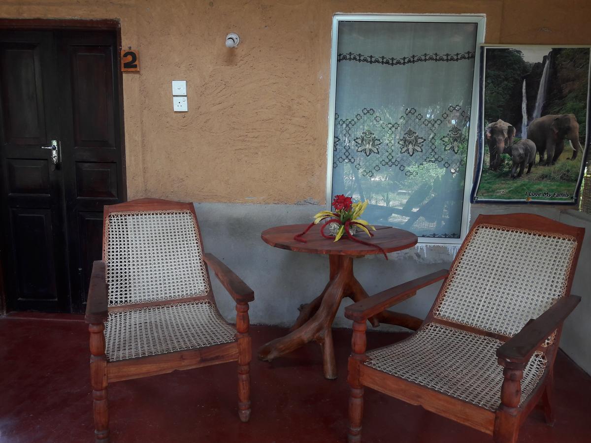 Natural Cabanas Kanattegoda Exterior photo