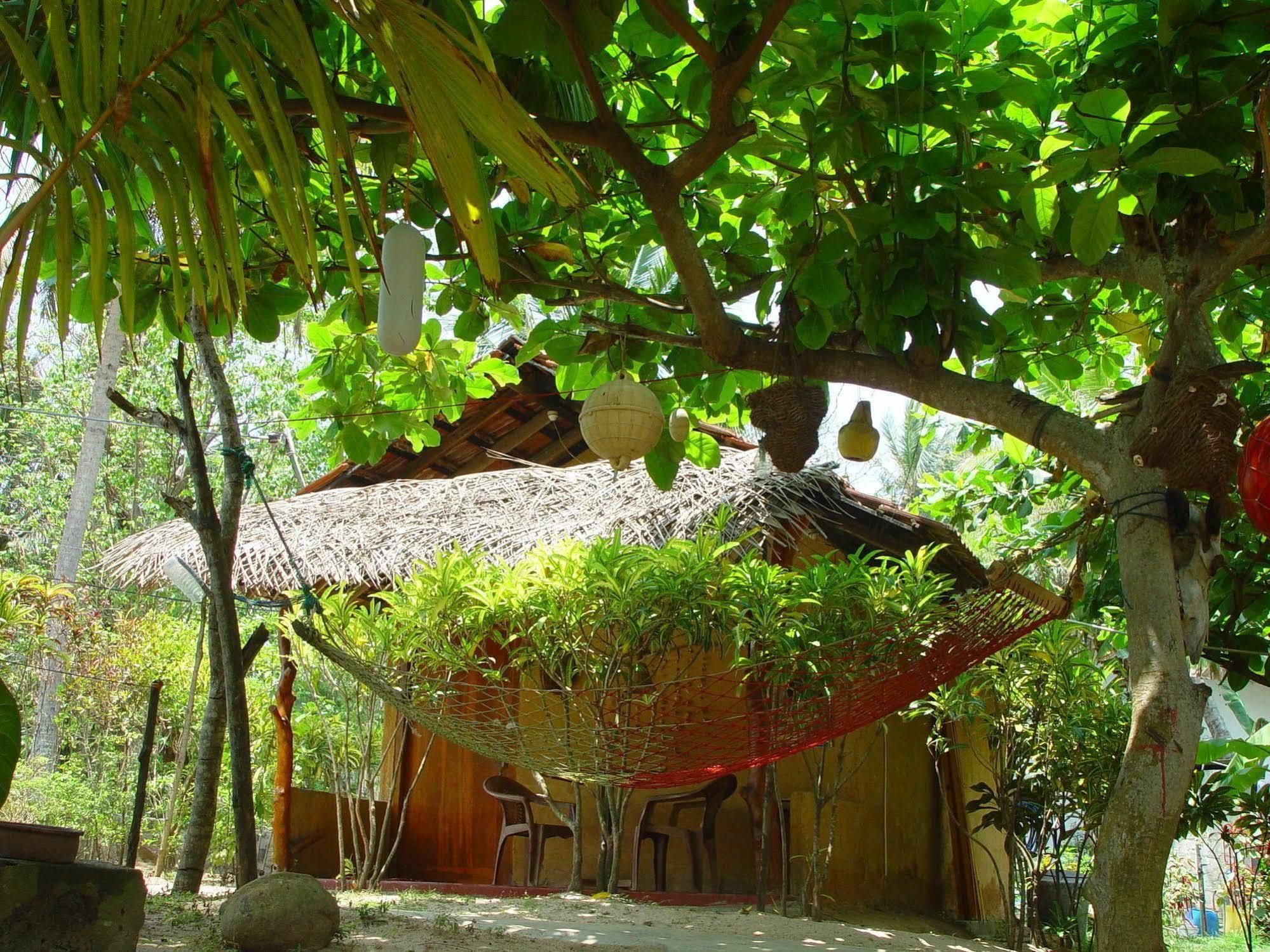 Natural Cabanas Kanattegoda Exterior photo